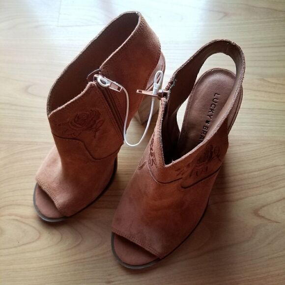 NEW W/O BOX LUCKY BRAND LISTANA 9.5 BOOTIES - Picture 6 of 8